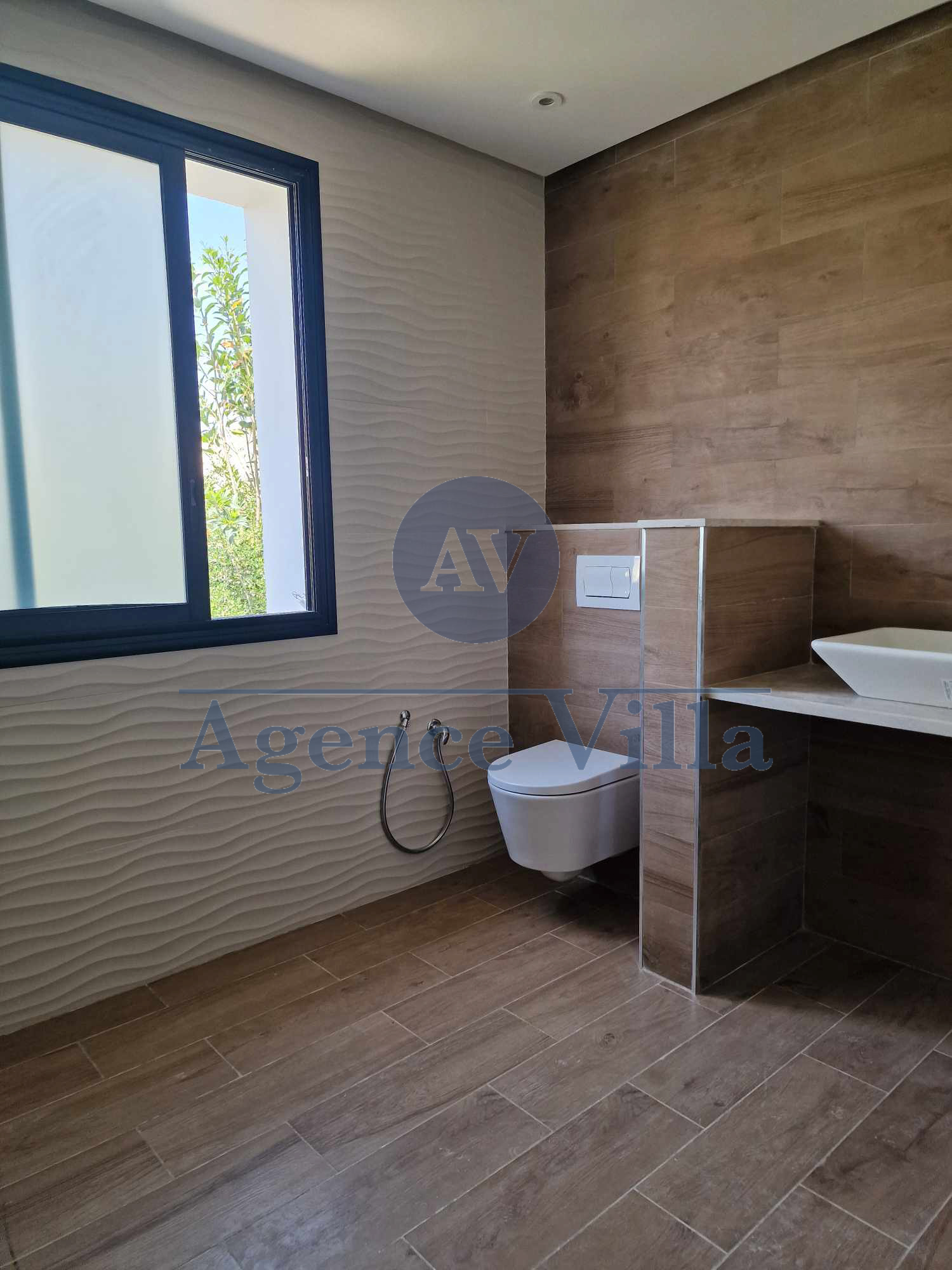 La Soukra&nbsp;La Soukra&nbsp;Location&nbsp;Duplex&nbsp;Un duplex s3 ind�pendant � la soukra