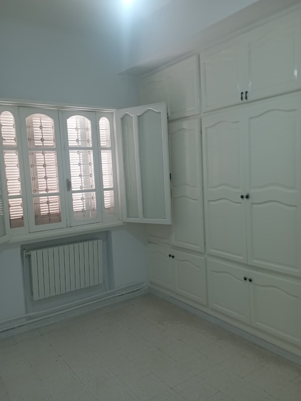 La Marsa&nbsp;El Aouina&nbsp;Location&nbsp;Appart. 3 pi�ces&nbsp;1er �tage s plus 3 face lac2