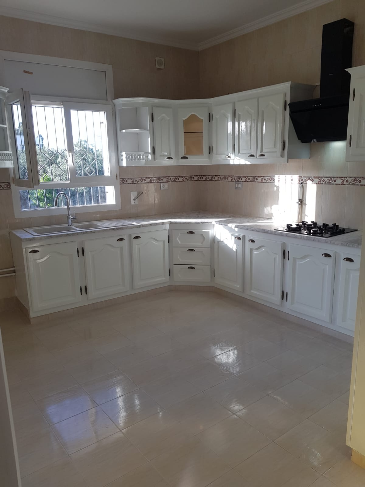 La Marsa&nbsp;Sidi Daoud&nbsp;Location&nbsp;Maisons&nbsp;Etage de villa haut standing sidi daoud la marsa
