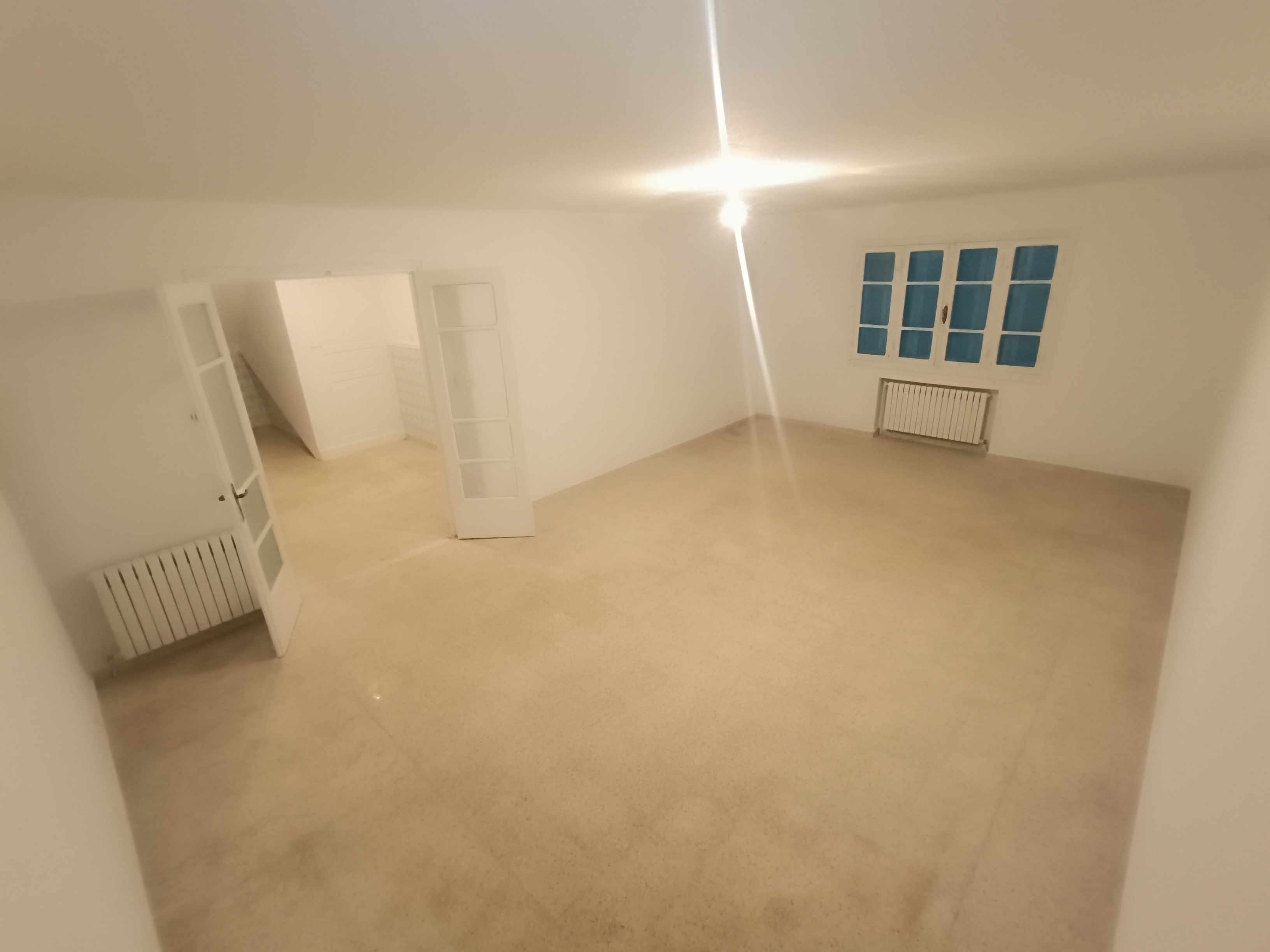 El Menzah&nbsp;El Menzah 9&nbsp;Location&nbsp;Appart. 4 pi�ces&nbsp;Rez de jardin de villa de 520 m2 � el menzah7
