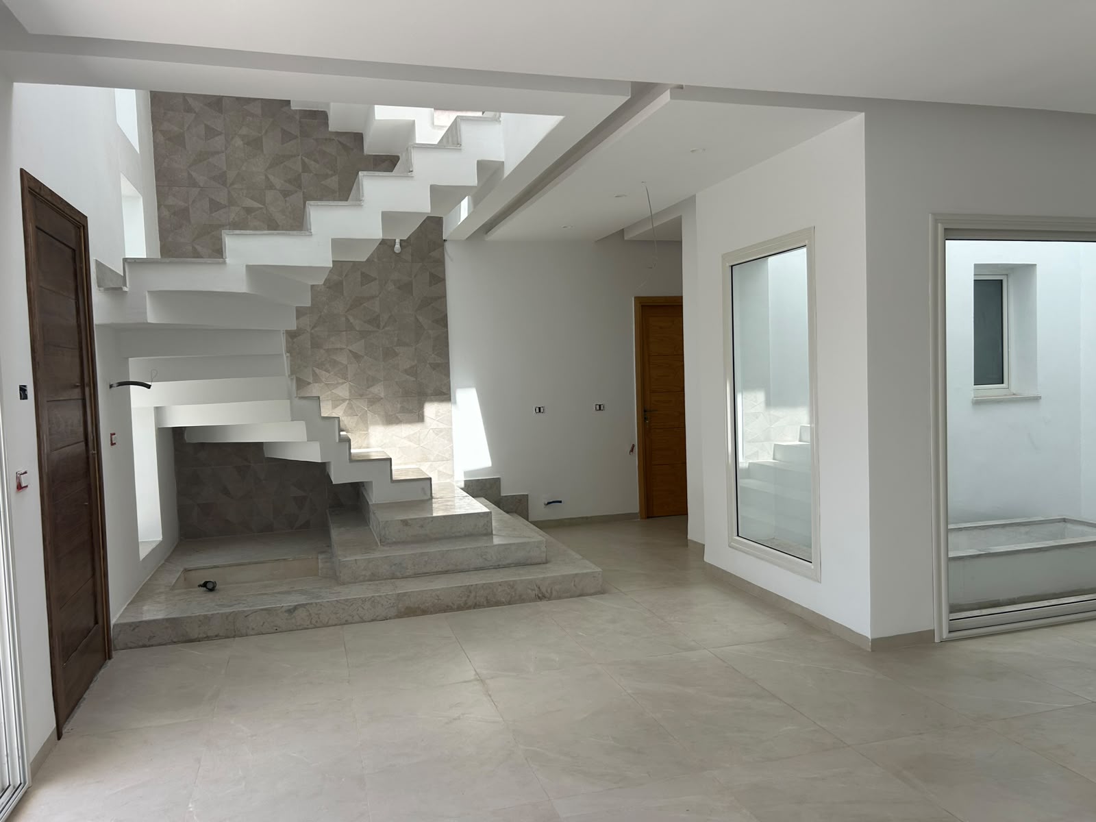 Bizerte Nord&nbsp;Bizerte&nbsp;Vente&nbsp;Autre&nbsp;Villa triplex haut standing