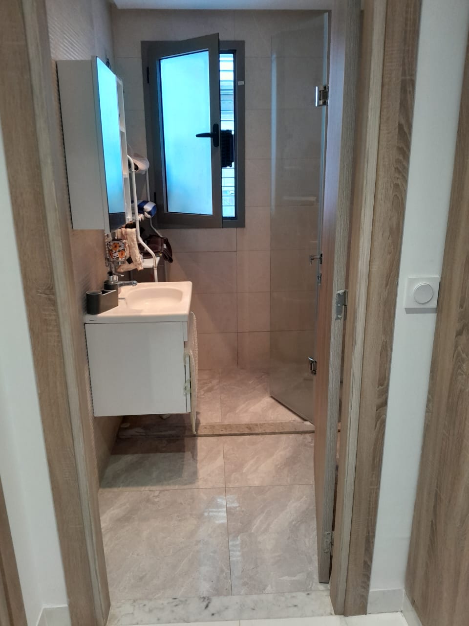 Hammamet&nbsp;Cite Afh&nbsp;Location&nbsp;Appart. 1 pi�ce&nbsp;Pour etudiantes periode universitaire
