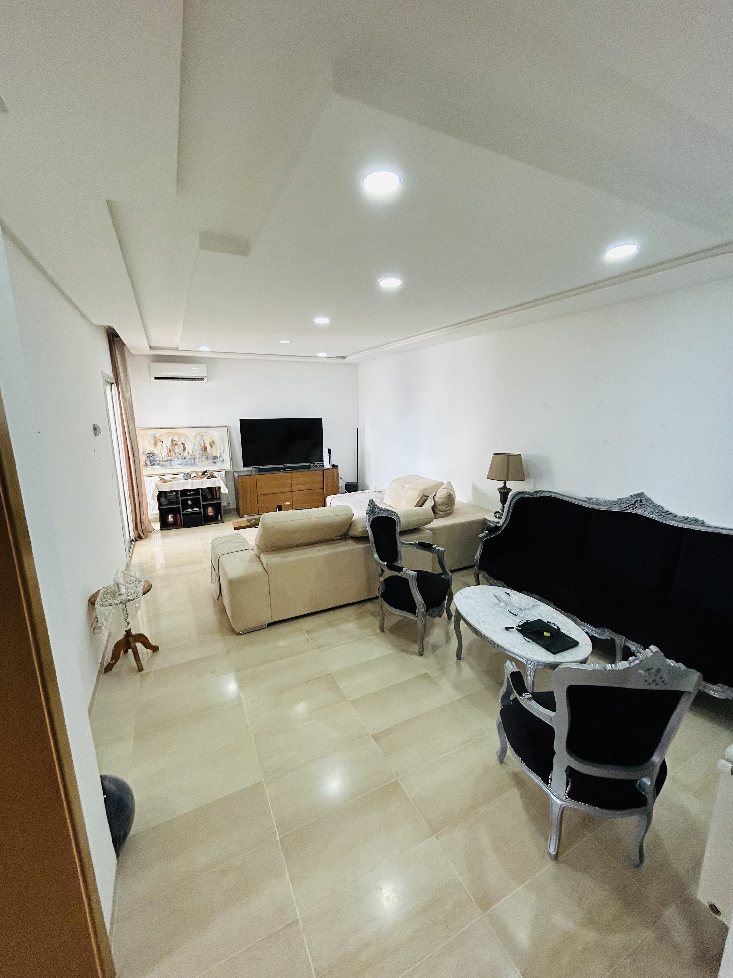 La Soukra&nbsp;La Soukra&nbsp;Location&nbsp;Appart. 3 pi�ces&nbsp;S 2 haut standing cote clinique sokra