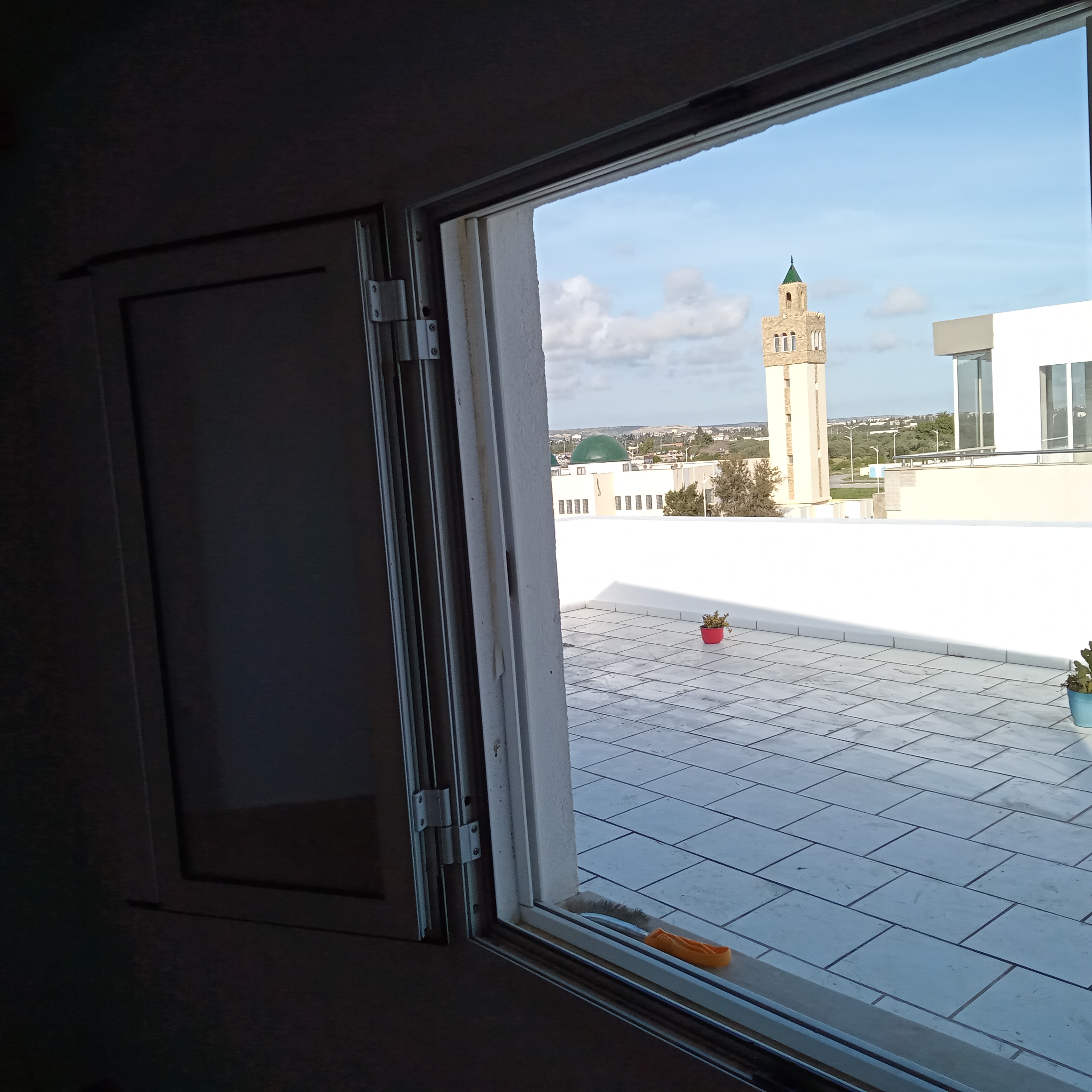 Nabeul&nbsp;Cite Universitaire&nbsp;Location&nbsp;Appart. 1 pi�ce&nbsp;Studio meubl� avec une grande terrasee