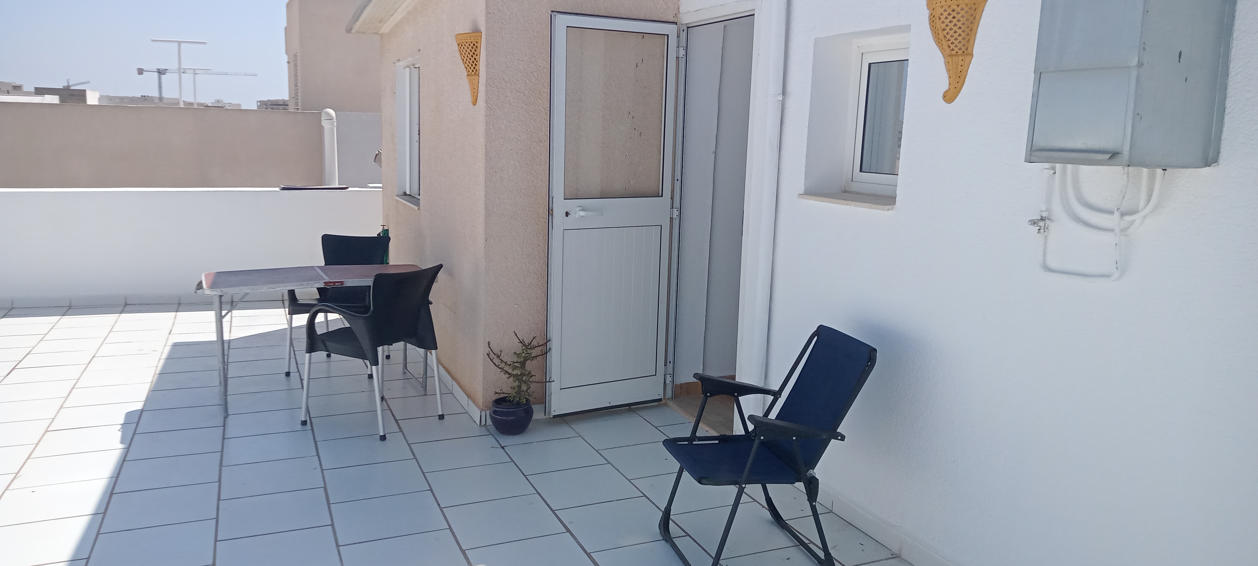 Nabeul&nbsp;Cite Universitaire&nbsp;Location&nbsp;Appart. 1 pi�ce&nbsp;Studio meubl� avec une grande terrasee