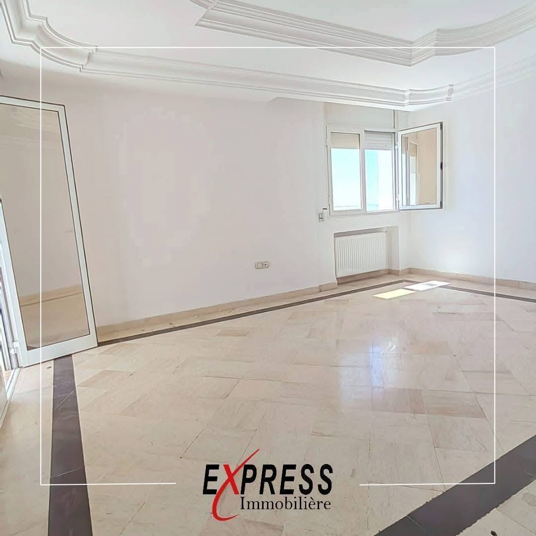 Mnihla&nbsp;Jardins d'el Menzah&nbsp;Location&nbsp;Appart. 4 pi�ces&nbsp;�tage de villa s3 jardin menzah 2