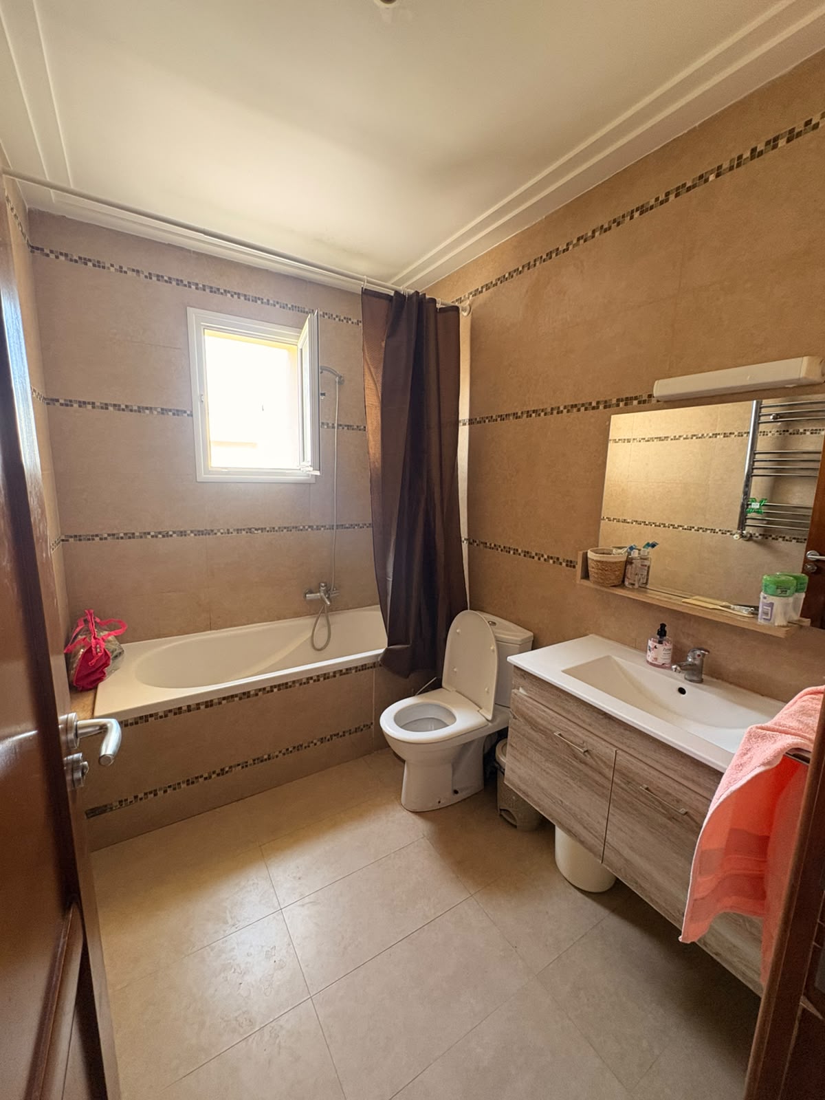 Mnihla&nbsp;Jardins d'el Menzah&nbsp;Location&nbsp;Appart. 3 pi�ces&nbsp;Appartement s plus hs meubl� � jardin d'el menzah2
