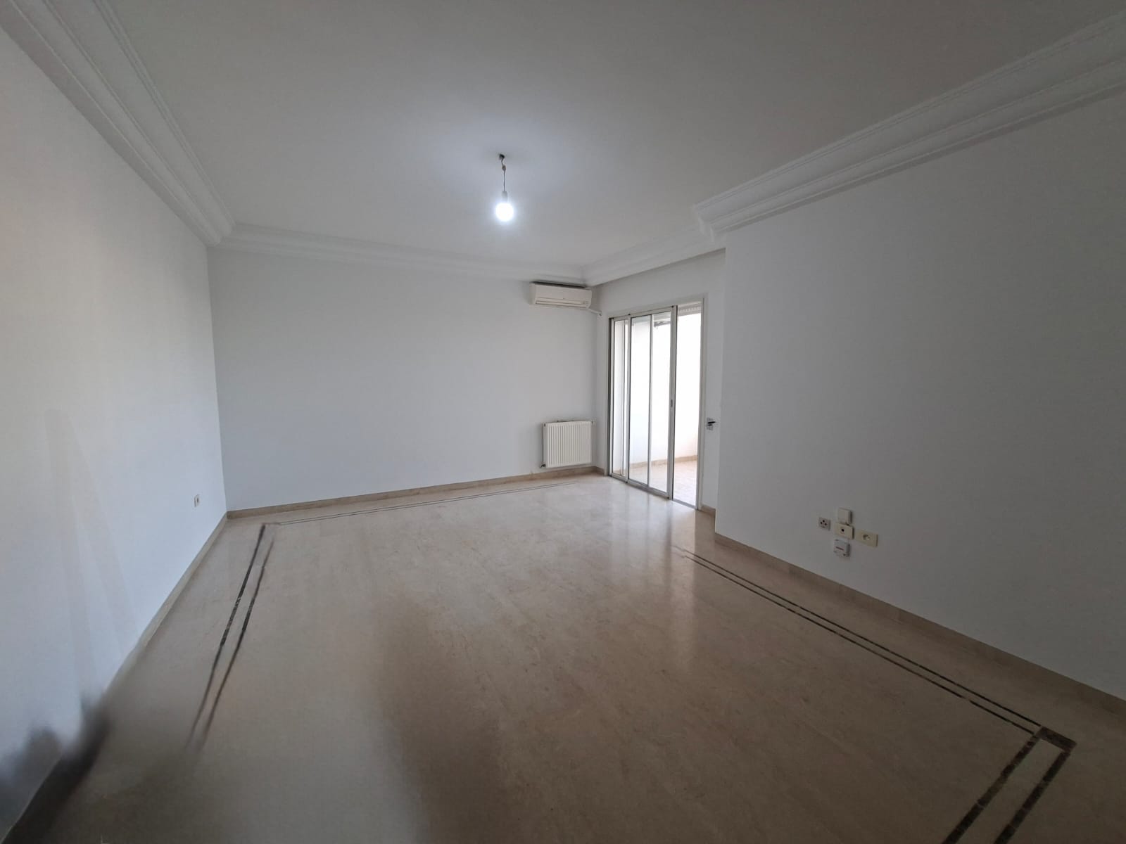Mnihla&nbsp;Jardins d'el Menzah&nbsp;Location&nbsp;Appart. 3 pi�ces&nbsp;Appartement s plus 3 � jardin d'el menzah