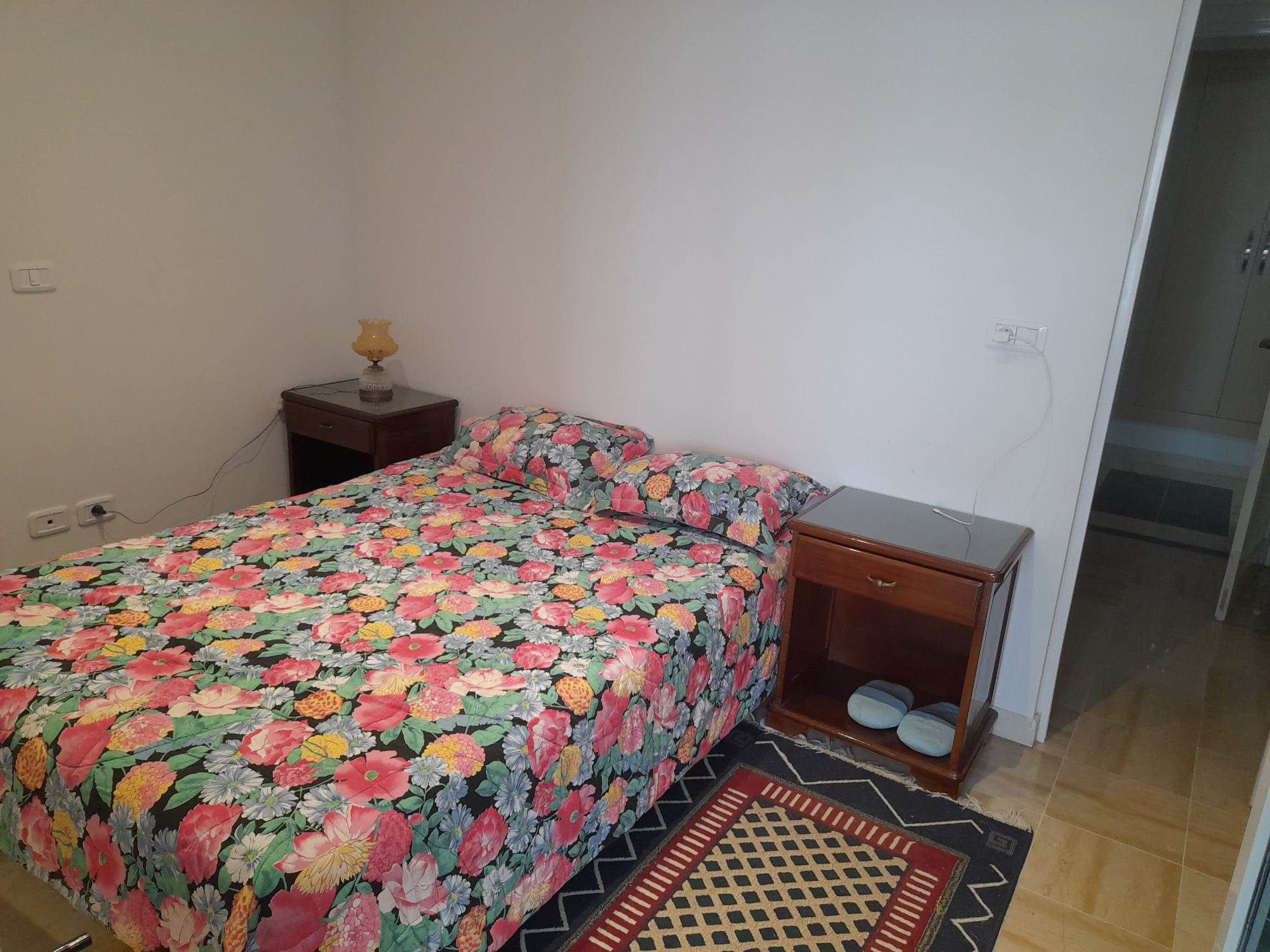 Raoued&nbsp;Cite Ennkhilet&nbsp;Location&nbsp;Appart. 2 pi�ces&nbsp;Un joli appart s plus 1 plus demi neuf meubl�s
