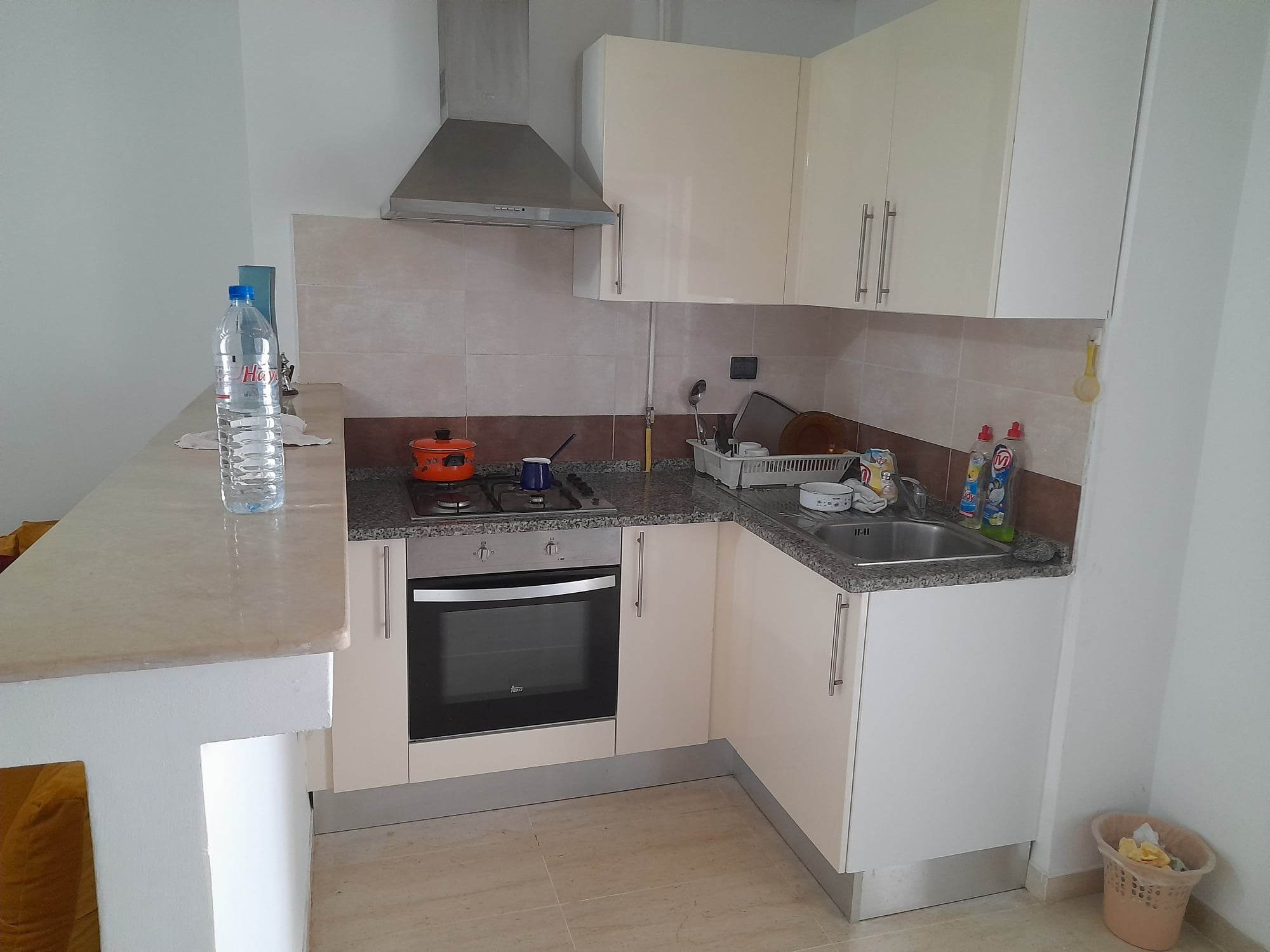 Raoued&nbsp;Cite Ennkhilet&nbsp;Location&nbsp;Appart. 2 pi�ces&nbsp;Un joli appart s plus 1 plus demi neuf meubl�s