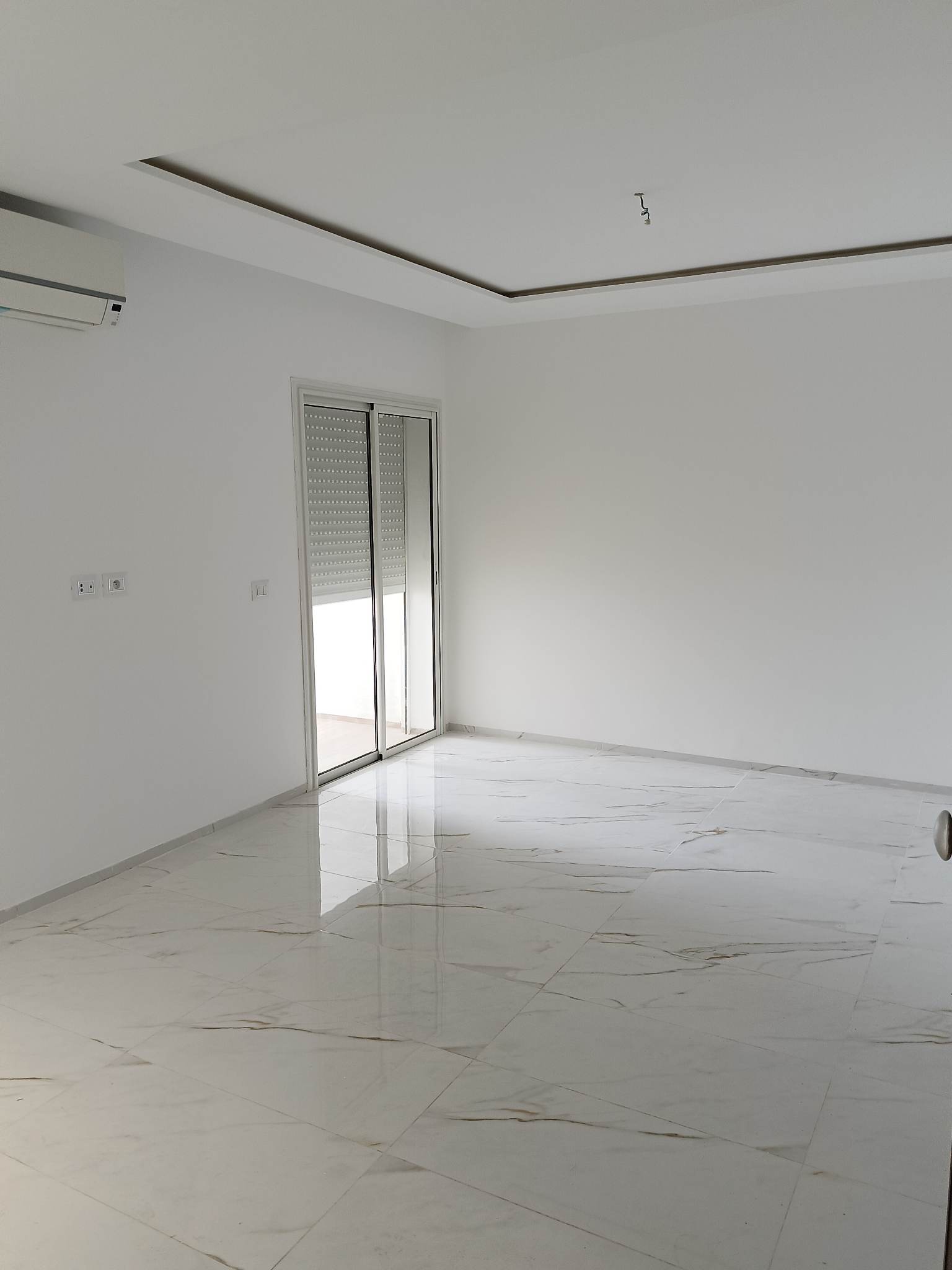 La Soukra&nbsp;La Soukra&nbsp;Location&nbsp;Appart. 2 pi�ces&nbsp;Nouvelle soukra joli appt s1 haut stg