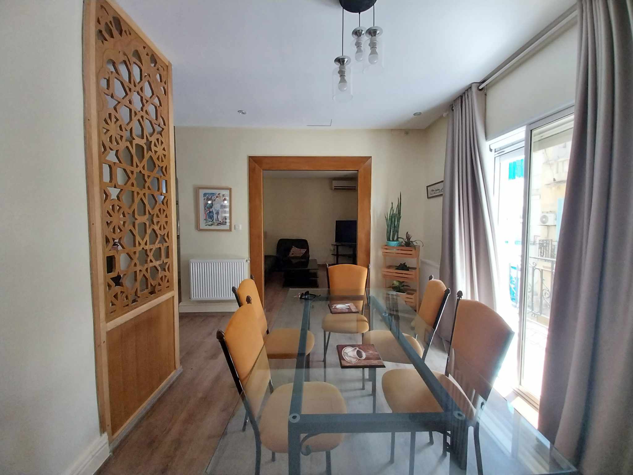 Bab Bhar&nbsp;Bab Bhar&nbsp;Vente&nbsp;Appart. 4 pi�ces&nbsp;Appartement meubl� � l'avenue habib thameur tunis