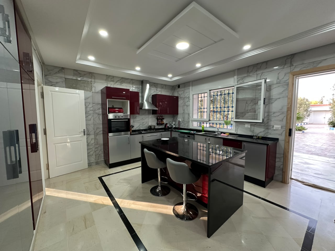Akouda&nbsp;Chatt Meriem&nbsp;Vente&nbsp;Maisons&nbsp;Magnifique et superbe villa