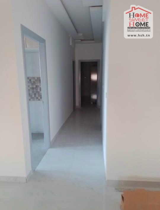 La Marsa&nbsp;Marsa Ennassim&nbsp;Location&nbsp;Appart. 2 pi�ces&nbsp;Etage de villa  ad�nium � cit� el marah la marsa