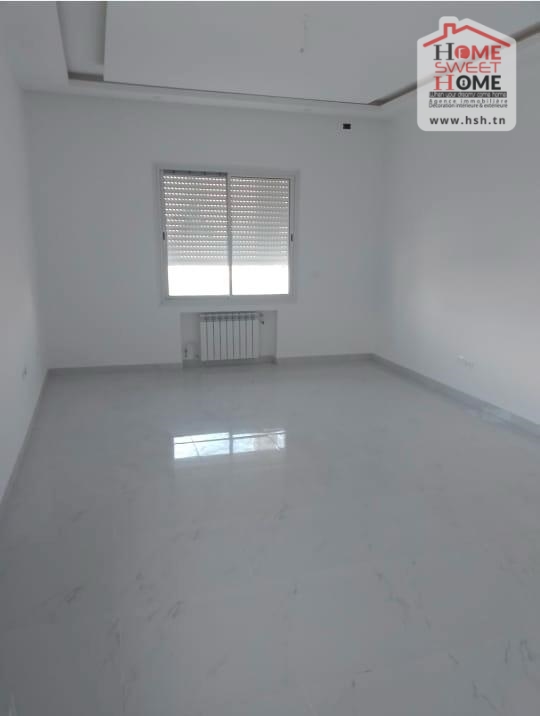 La Marsa&nbsp;Marsa Ennassim&nbsp;Location&nbsp;Appart. 2 pi�ces&nbsp;Etage de villa  ad�nium � cit� el marah la marsa