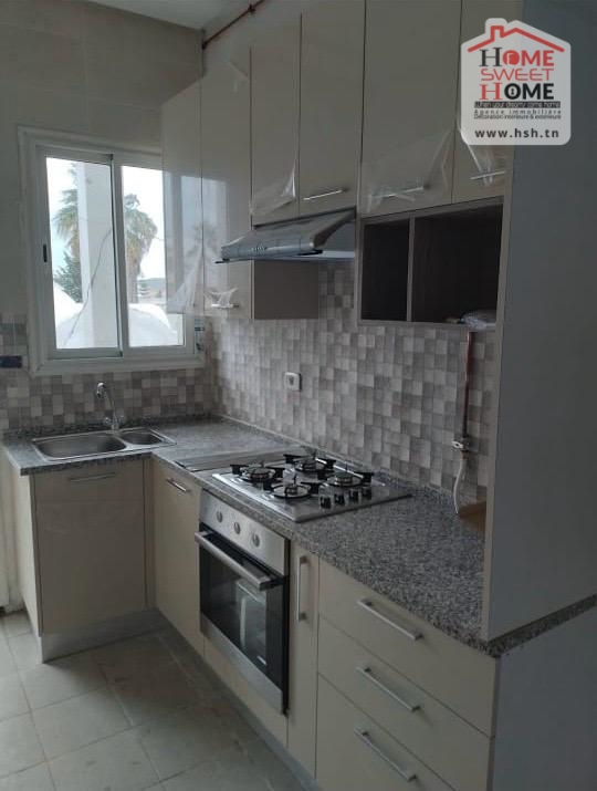 La Marsa&nbsp;Marsa Ennassim&nbsp;Location&nbsp;Appart. 2 pi�ces&nbsp;Etage de villa  ad�nium � cit� el marah la marsa