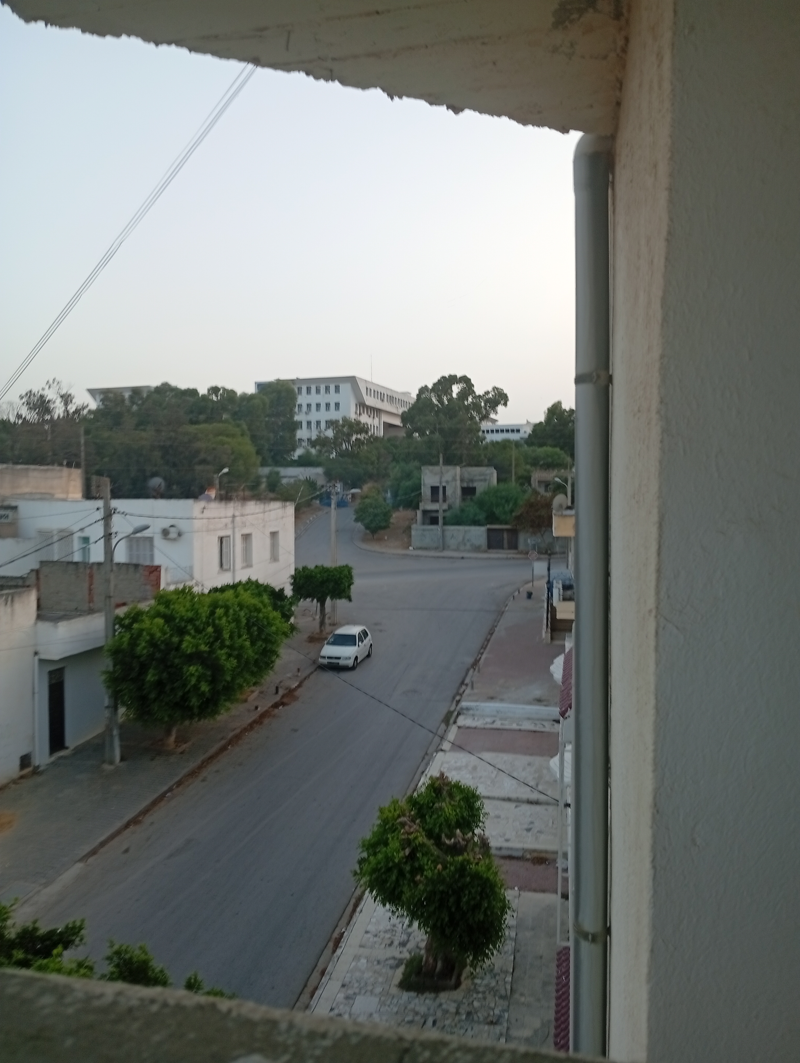 Rades&nbsp;Rades&nbsp;Location&nbsp;Appart. 1 pi�ce&nbsp;Pour �tudiant a 50 m�tres de la facult�