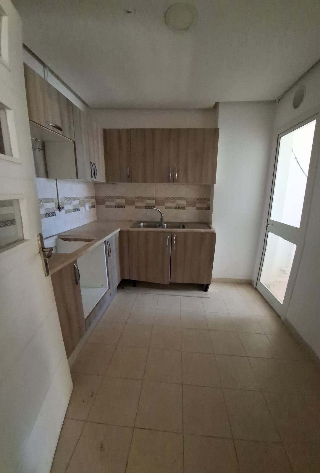 La Soukra&nbsp;Borj Louzir&nbsp;Location&nbsp;Appart. 2 pi�ces&nbsp;Un joli et lumineux appartement s2 � borj louzir