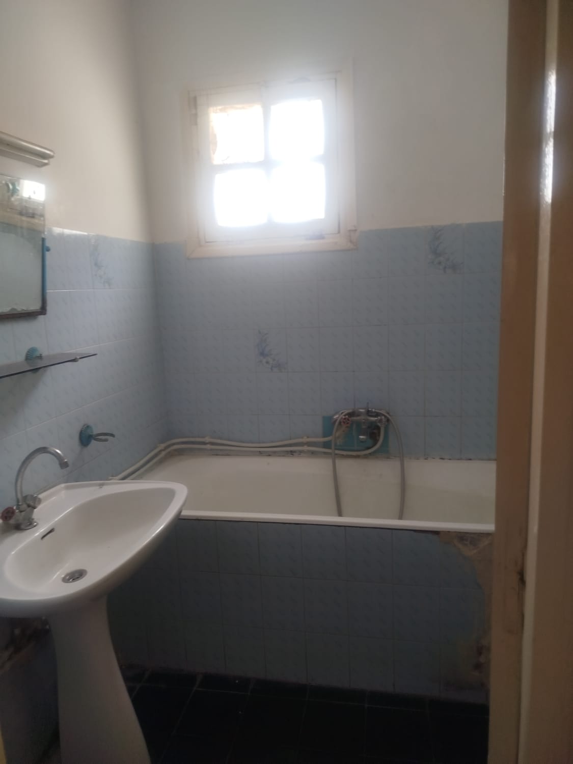 El Menzah&nbsp;El Manar 1&nbsp;Location&nbsp;Appart. 4 pi�ces&nbsp;Un spacieux appartement s3 � manar1