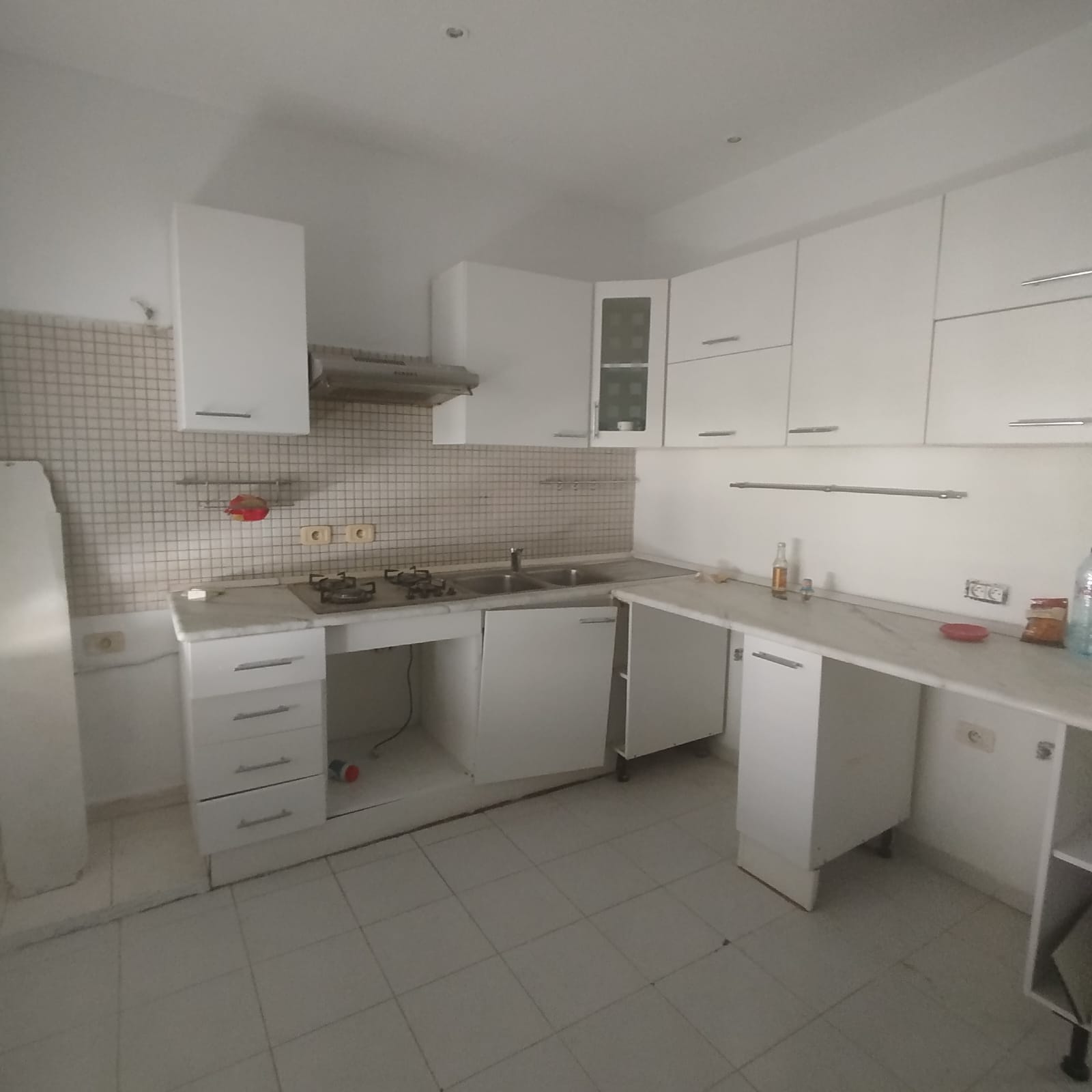 Mnihla&nbsp;Cite Ennasr&nbsp;Location&nbsp;Appart. 4 pi�ces&nbsp;Un superbe �tage de villa s3 � ennasr