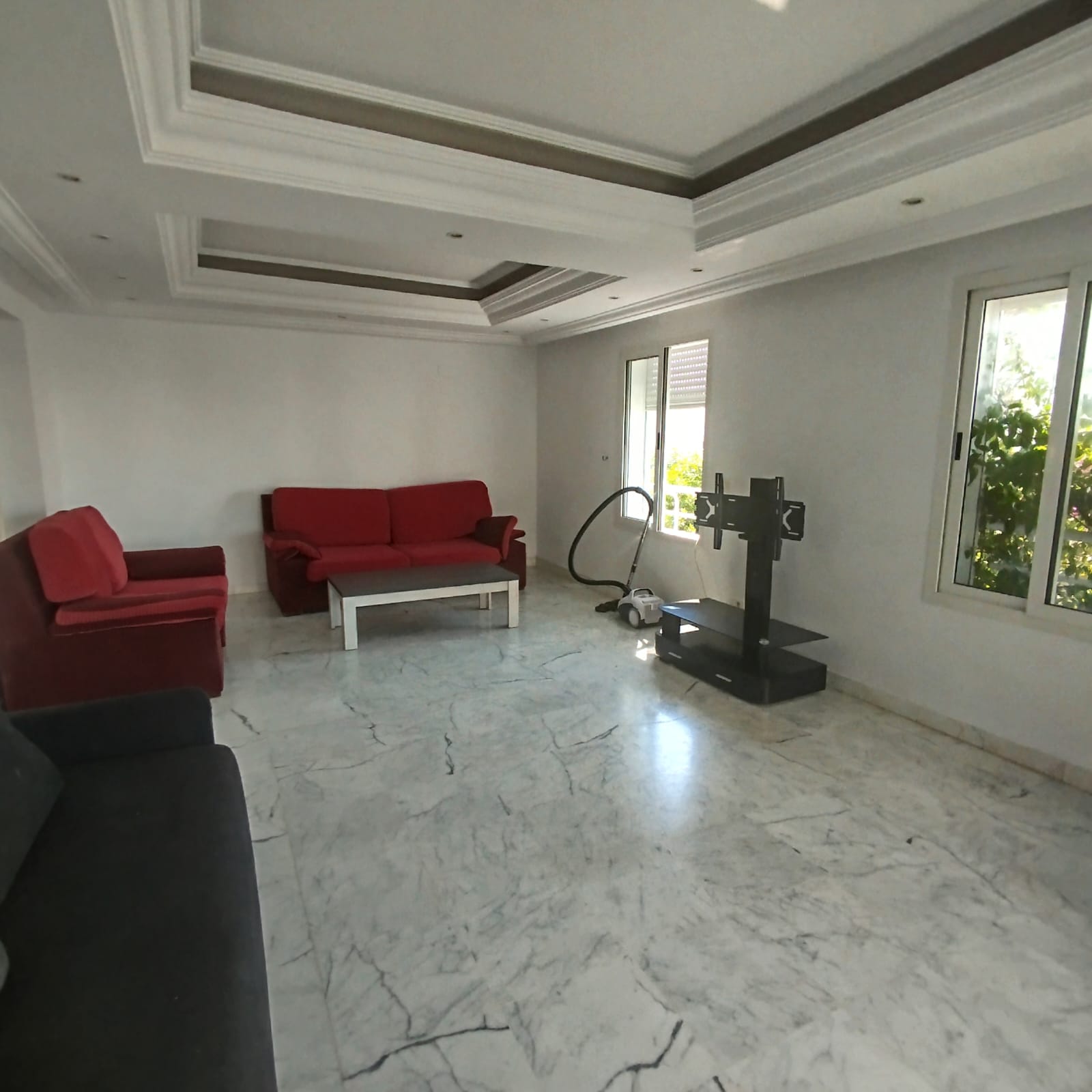 Mnihla&nbsp;Cite Ennasr&nbsp;Location&nbsp;Appart. 4 pi�ces&nbsp;Un magnifique �tage de villa s3 � ennasr2