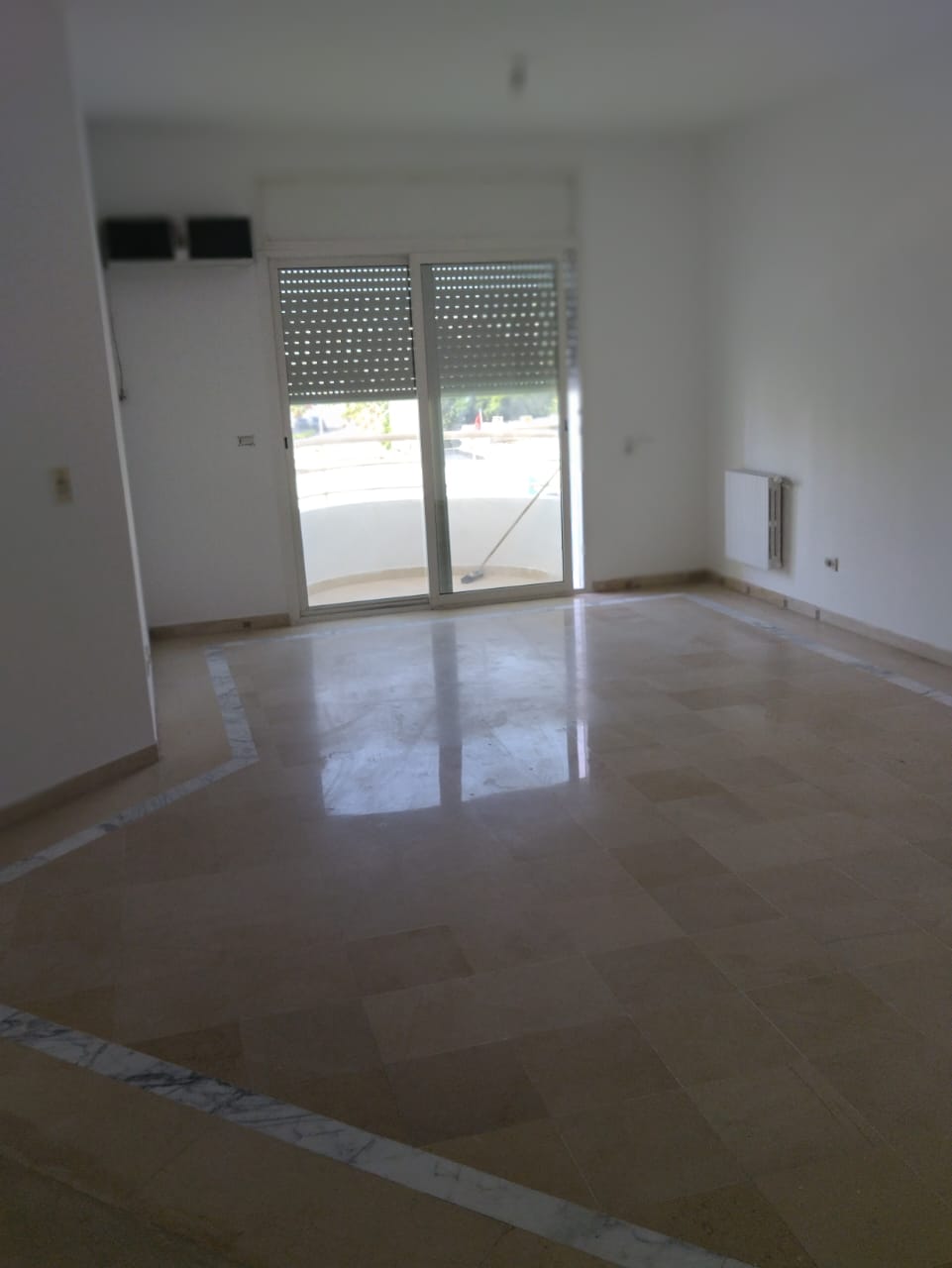 Mnihla&nbsp;Cite Ennasr&nbsp;Vente&nbsp;Appart. 4 pi�ces&nbsp;Un spacieux et ravissant appartement s3 � ennasr2