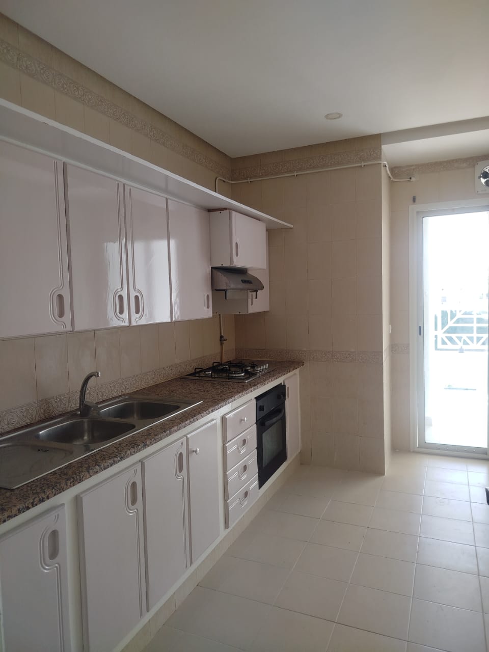 Ariana Ville&nbsp;El Menzah 7&nbsp;Location&nbsp;Appart. 4 pi�ces&nbsp;Un magnifique appartement hs s3 � menzah7bis
