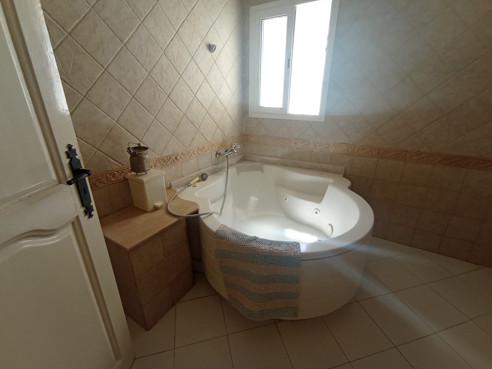 Ariana Ville&nbsp;Ariana&nbsp;Location&nbsp;Appart. 2 pi�ces&nbsp;Un spacieux et magnifique studio s1 � ariana