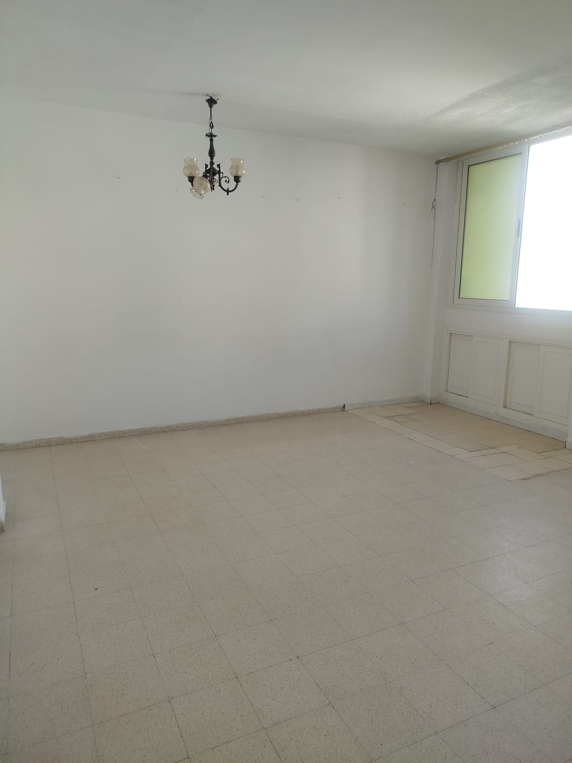 Ariana Ville&nbsp;El Menzah 7&nbsp;Location&nbsp;Appart. 4 pi�ces&nbsp;Un lumineux et spacieux appartement  s3 � menzah7