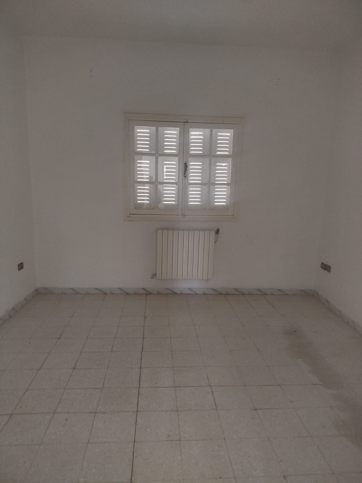 Mnihla&nbsp;Cite Ennasr&nbsp;Vente&nbsp;Maisons&nbsp;Une villa � retaper � ennasr1