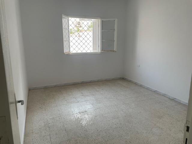 Ben Arous&nbsp;Ben Arous&nbsp;Location&nbsp;Appart. 2 pi�ces&nbsp;Salon et 2 chambres a ibn sina 1 pres carrefour