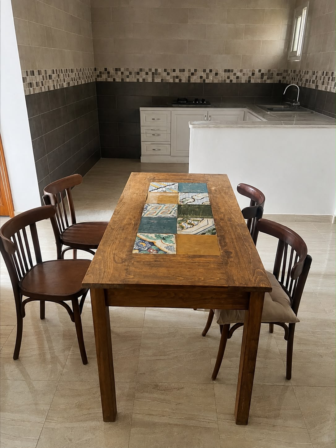 La Marsa&nbsp;Cite Des Juges 2&nbsp;Salon - Salle � manger &nbsp;Salons&nbsp;Presque neuf salon et salle � manger