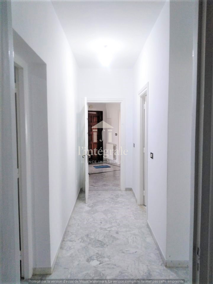 Ariana Ville&nbsp;Cite Ennasr 2&nbsp;Location&nbsp;Appart. 4 pi�ces&nbsp;S3 avec place parking et cellier