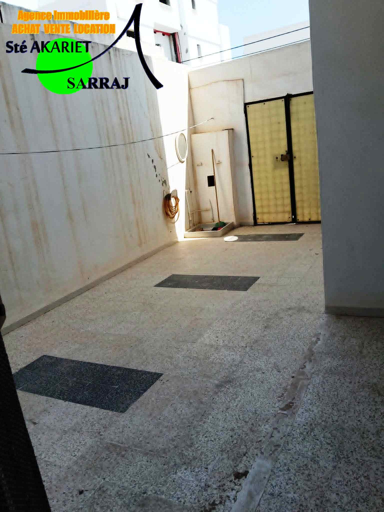 Sousse Jaouhara&nbsp;Khezama Ouest&nbsp;Vente&nbsp;Maisons&nbsp;Villa r1 derri�re hamadi abid � khzema ouest