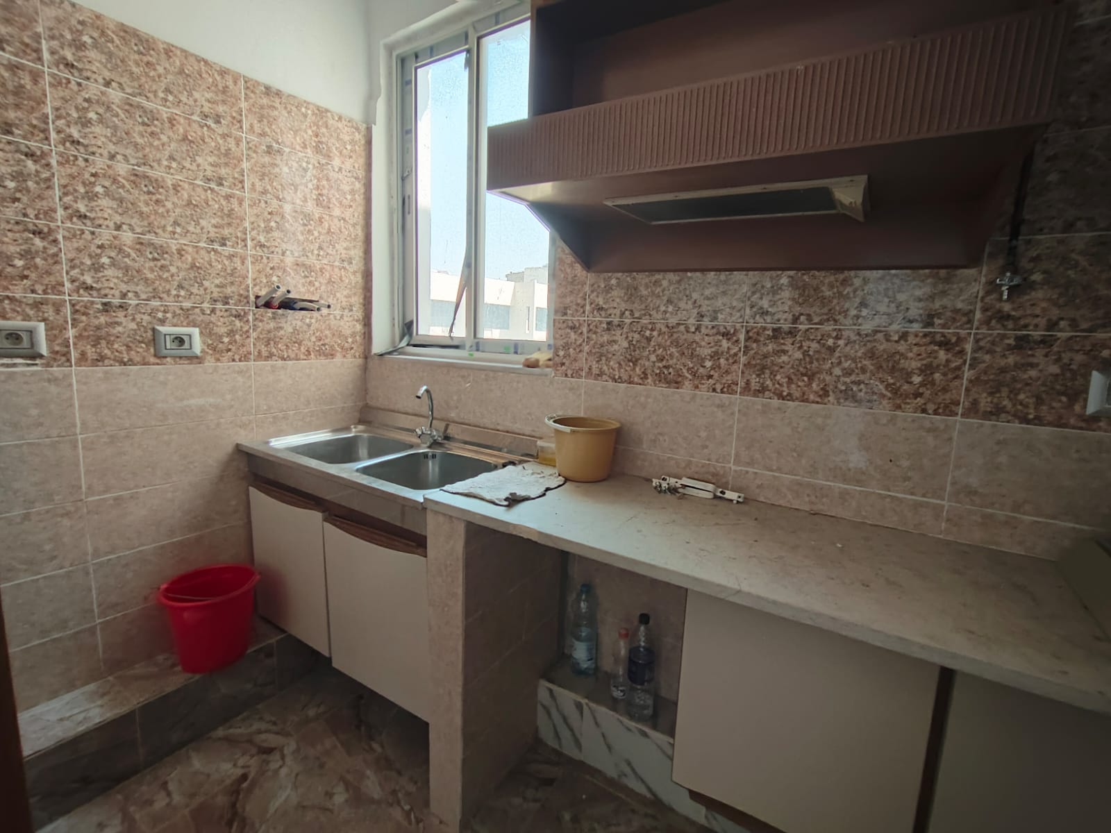 Bab Bhar&nbsp;Bab Bhar&nbsp;Vente&nbsp;Appart. 3 pi�ces&nbsp;Centre ville vnt app s3 160m2