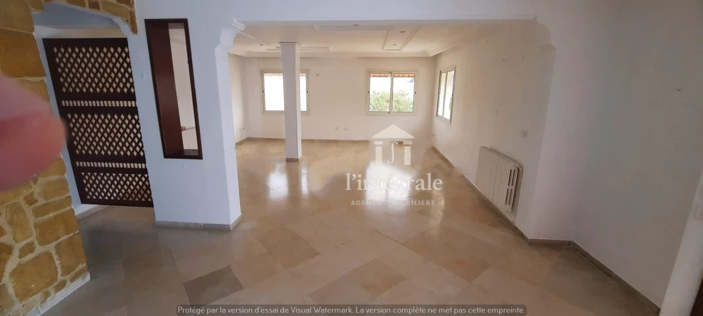 Ariana Ville&nbsp;Cite Ennasr 2&nbsp;Location&nbsp;Maisons&nbsp;Magnifique �tage d'une villa s4