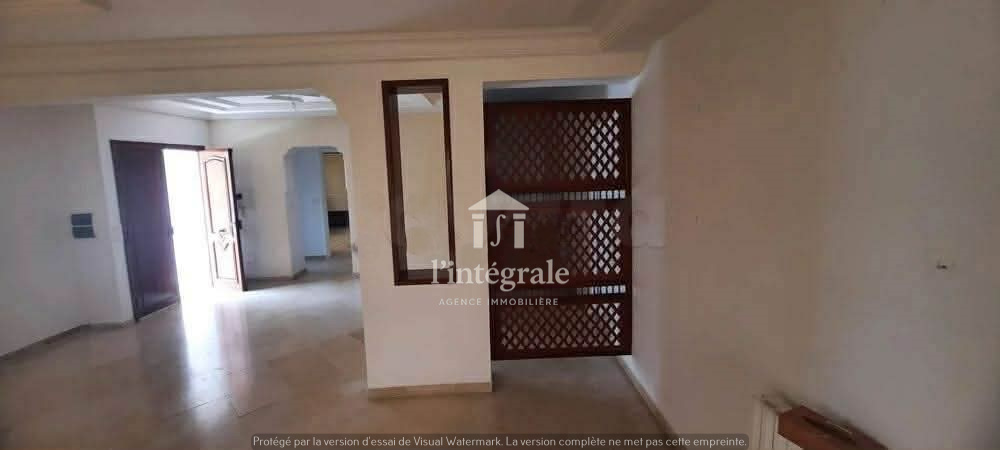 Ariana Ville&nbsp;Cite Ennasr 2&nbsp;Location&nbsp;Maisons&nbsp;Magnifique �tage d'une villa s4