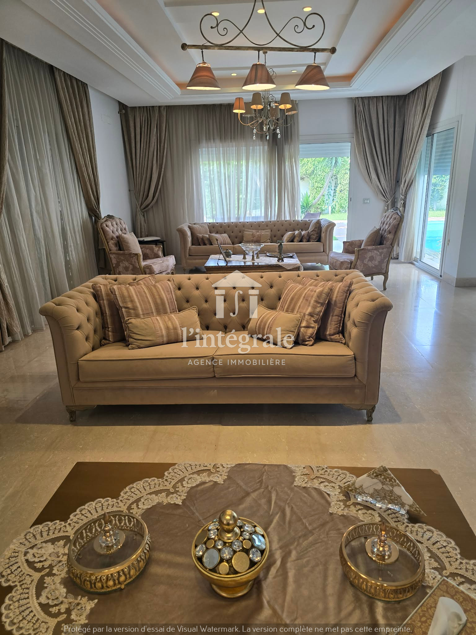 El Menzah&nbsp;El Manar 1&nbsp;Location&nbsp;Maisons&nbsp;Superbe villa meubl� avec piscine