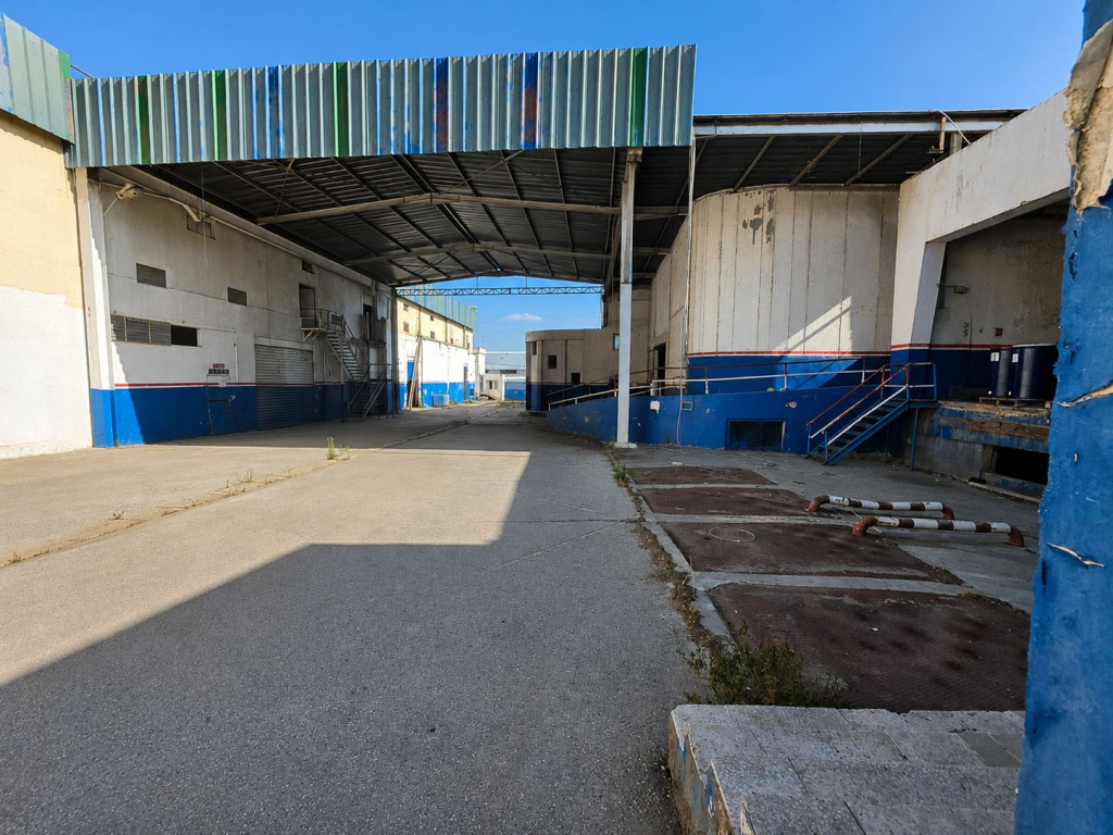 Ben Arous&nbsp;Ben Arous&nbsp;Bureaux & Commerces&nbsp;Fond de Commerce&nbsp;Usine 7 050 m � bir el kass�a