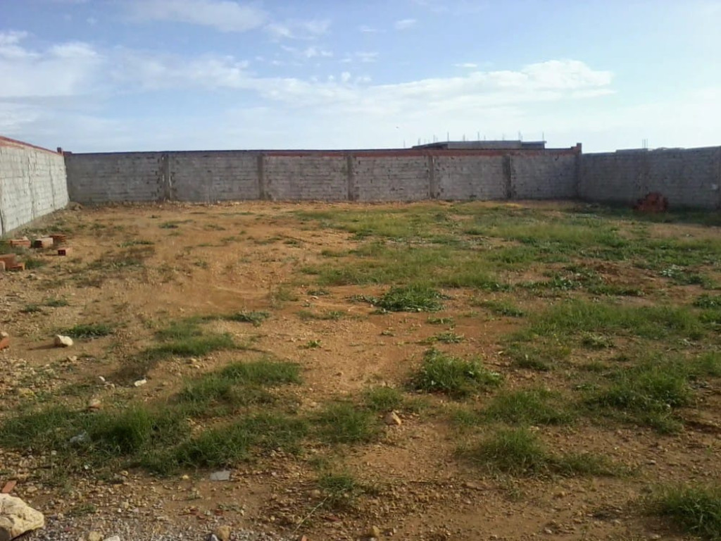 Mohamadia&nbsp;Cite Bourbai&nbsp;Terrain&nbsp;Terrain nu&nbsp;Terrain cl�tur� de 628 m � � mhamdia
