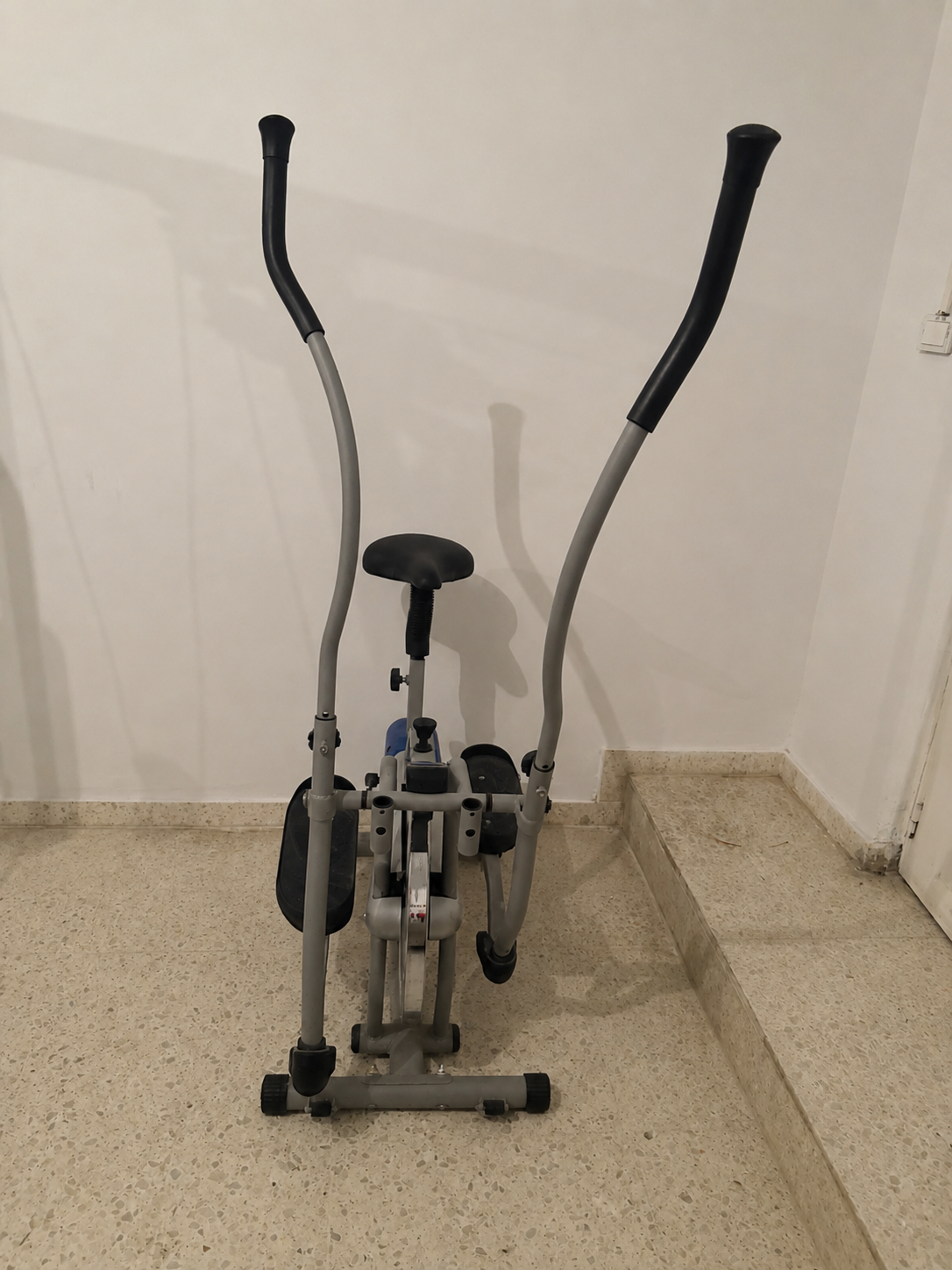 El Menzah&nbsp;El Menzah 9&nbsp;Autre&nbsp;Autre&nbsp;V�lo elliptique
