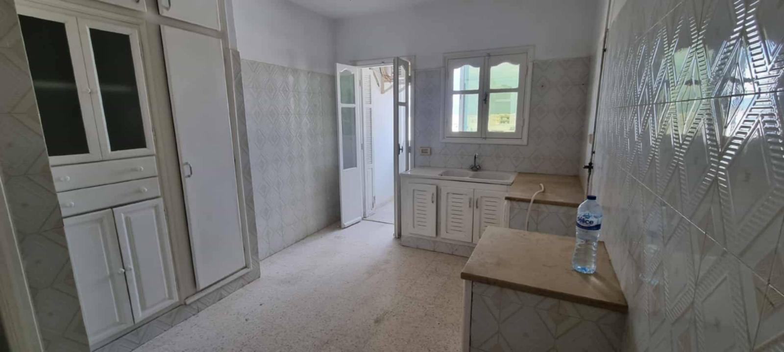 Ariana Ville&nbsp;Ariana&nbsp;Location&nbsp;Appart. 3 pi�ces&nbsp;Appartement lumineux avec emplacement strat�gique