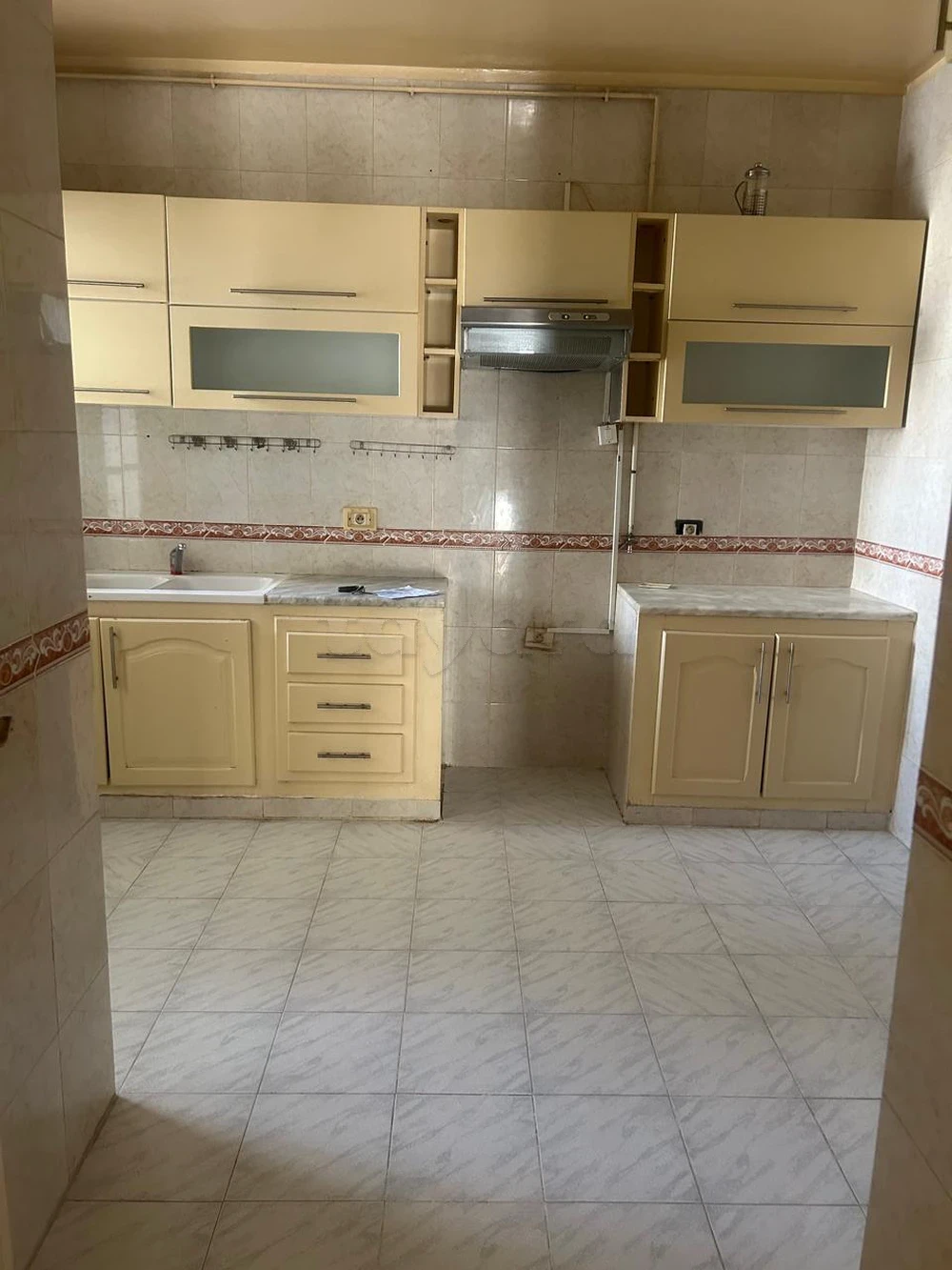 La Soukra&nbsp;La Soukra&nbsp;Location&nbsp;Appart. 4 pi�ces&nbsp;S3 a soukra zone hamadi abid