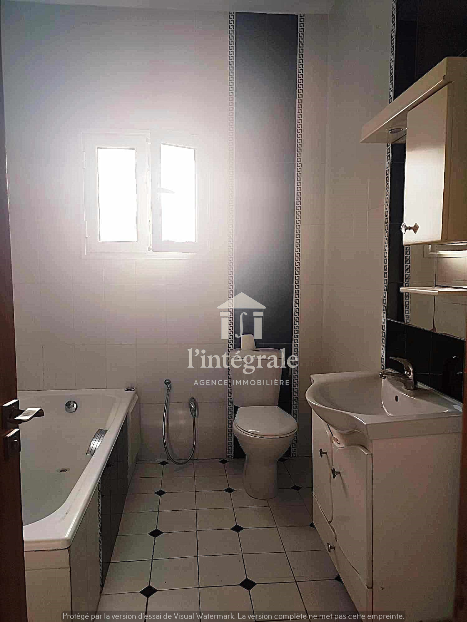 Mnihla&nbsp;Jardins d'el Menzah&nbsp;Location&nbsp;Appart. 5 pi�ces+&nbsp;Bel �tage de villa s3