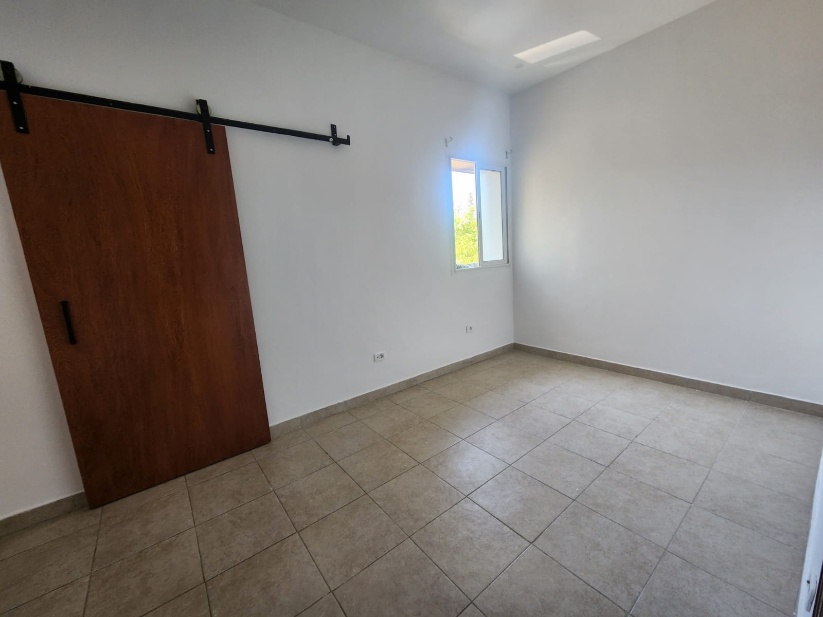 El Menzah&nbsp;Cite El Mahrajene&nbsp;Location&nbsp;Appart. 3 pi�ces&nbsp;Appartement s2  1er �tage