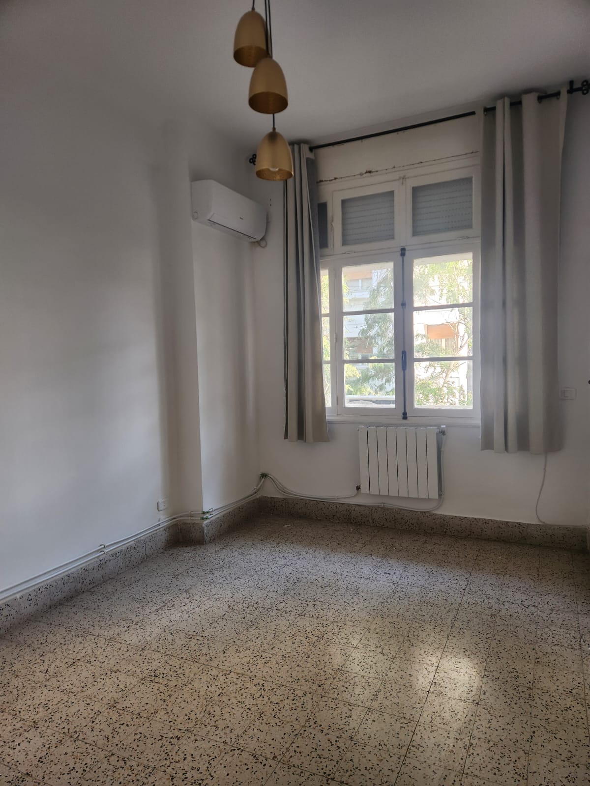 El Menzah&nbsp;Cite El Mahrajene&nbsp;Location&nbsp;Appart. 3 pi�ces&nbsp;Appartement s2  1er �tage