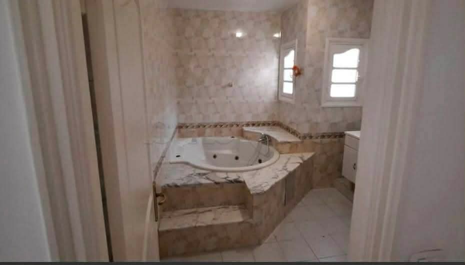 Ariana Ville&nbsp;Cite Ennasr 2&nbsp;Location&nbsp;Maisons&nbsp;Etage de villa a ennasr 2500 d