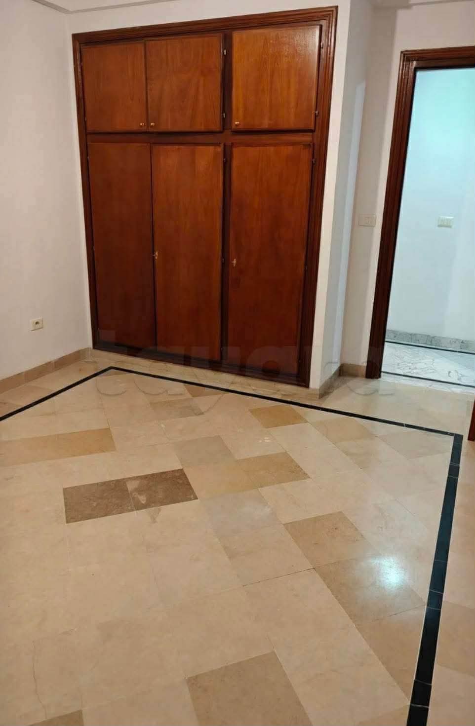 Ariana Ville&nbsp;El Menzah 8&nbsp;Location&nbsp;Appart. 4 pi�ces&nbsp;S3 1600d menzah 8