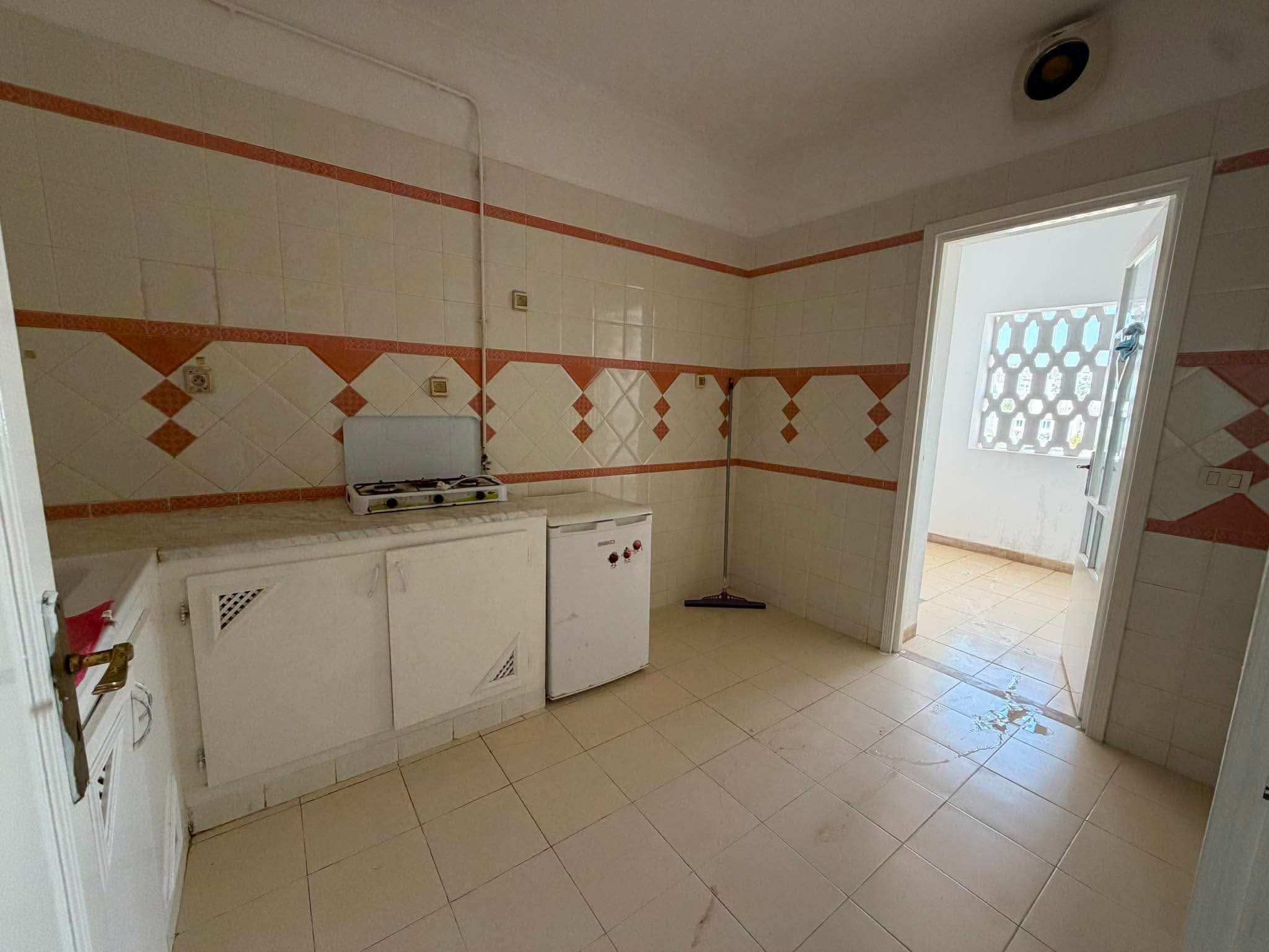 Ariana Ville&nbsp;Cite Ennasr 2&nbsp;Location&nbsp;Appart. 2 pi�ces&nbsp;S1 meuble ennasr 2 1050d