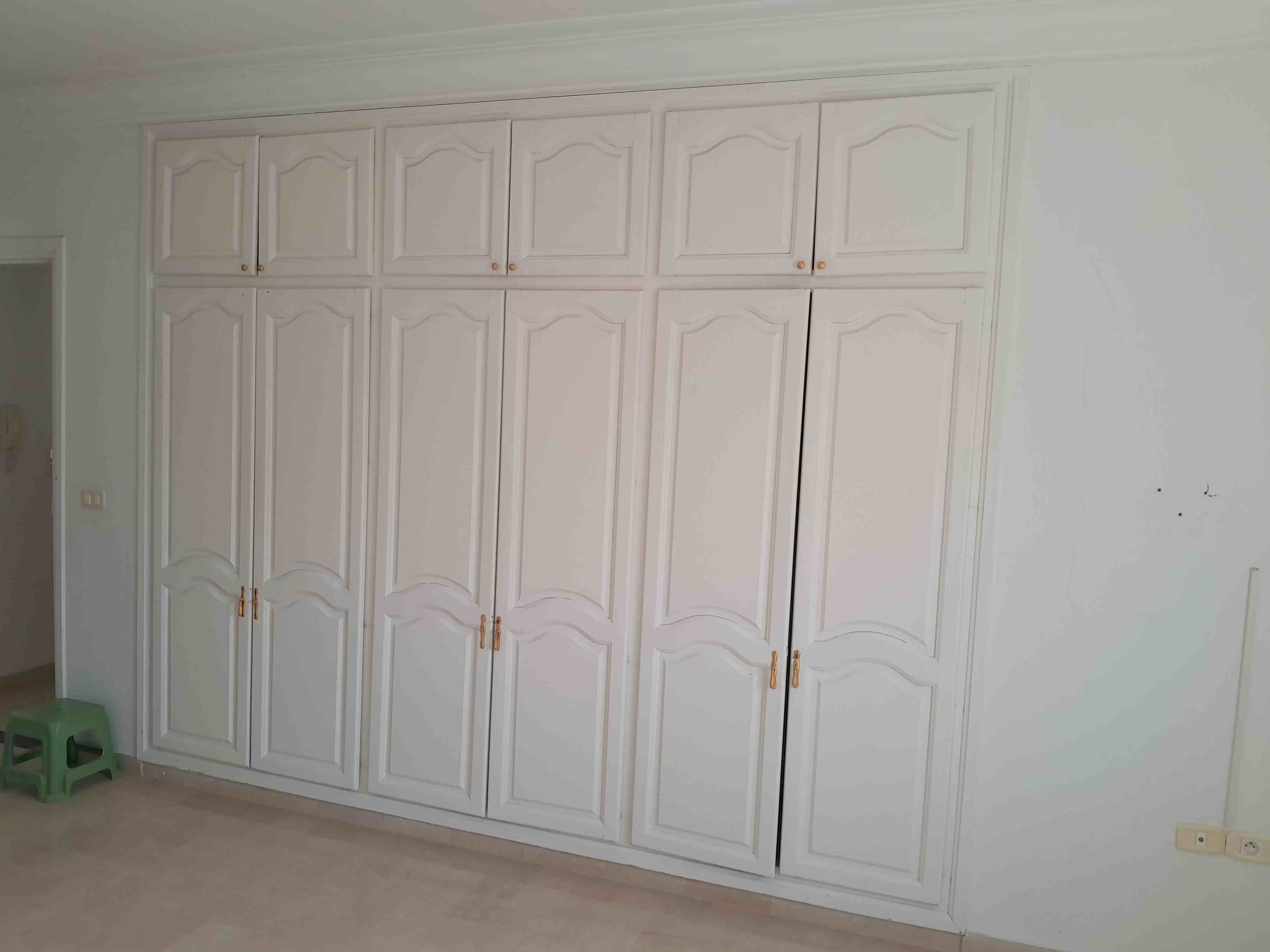Mnihla&nbsp;Jardins d'el Menzah&nbsp;Chambres � coucher&nbsp;Armoires - Dressing&nbsp;Portes dressing